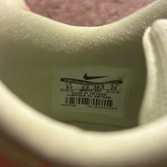 Nike KD 7 Easter(Size 6Y) - Picture 10 of 11
